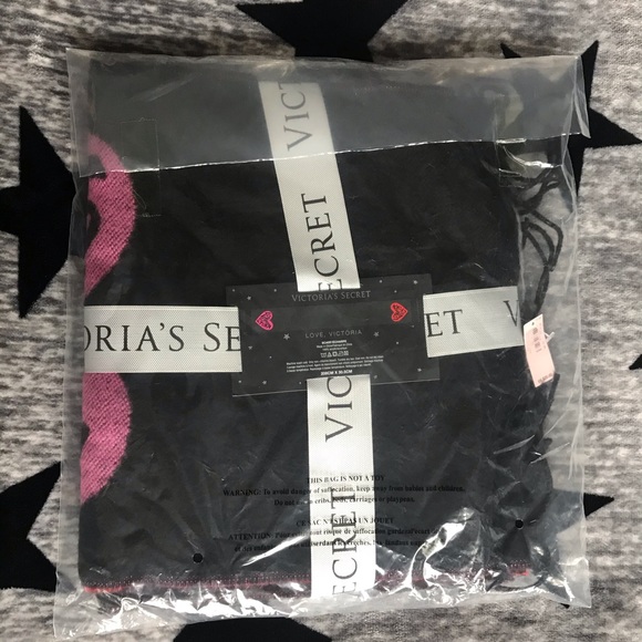 🖤VS💗Winter Angel Scarf🧣NWT/NIP💖 - Picture 5 of 8